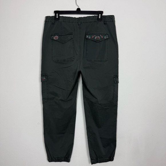 Sundance High Waist Floral Embroidered Cargo Pants Grey Bohemian Sz 12 - Picture 5 of 10